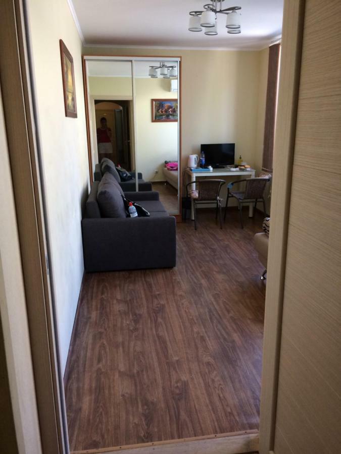 Room In The Guest House Одеса Екстериор снимка