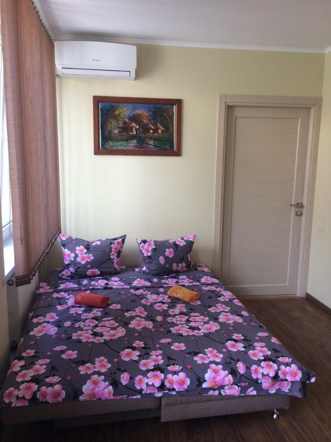 Room In The Guest House Одеса Екстериор снимка